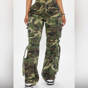 Level You Up Camo Cargo Pant - Olive Combo